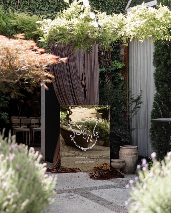 24 Best Wedding Stationery Designers | Luxury, Unique Design Wedding Invitations