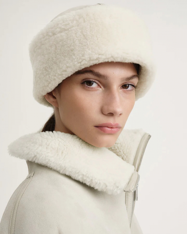 14 Trendy Winter Hats for Women | Stylish, Fashionable, Modern Beanies | Elegant, Chic Cap