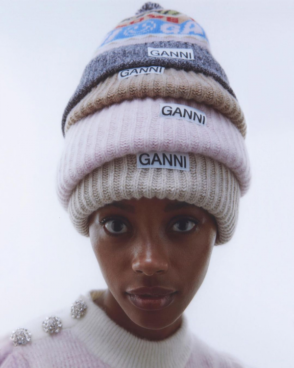 14 Trendy Winter Hats for Women | Stylish, Fashionable, Modern Beanies | Elegant, Chic Cap