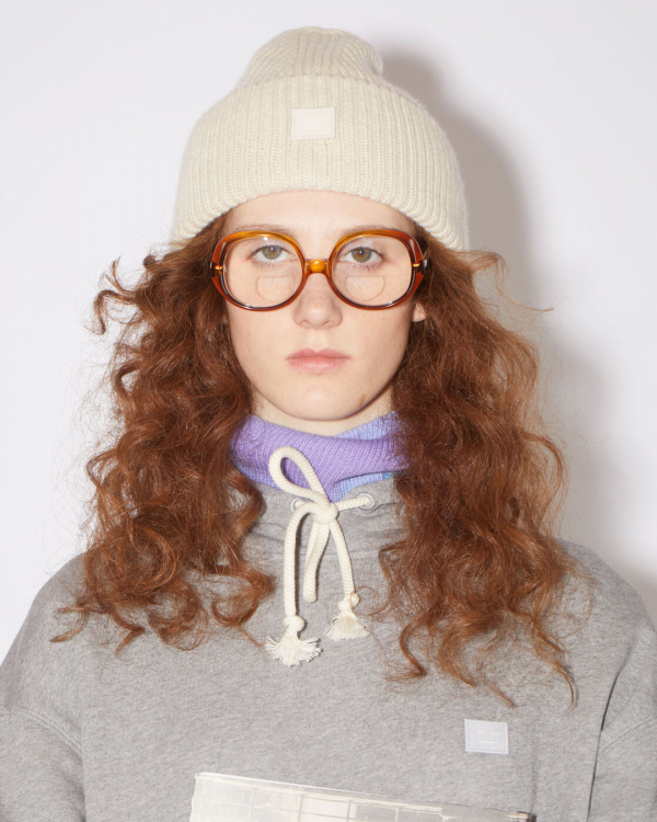 14 Trendy Winter Hats for Women | Stylish, Fashionable, Modern Beanies | Elegant, Chic Cap