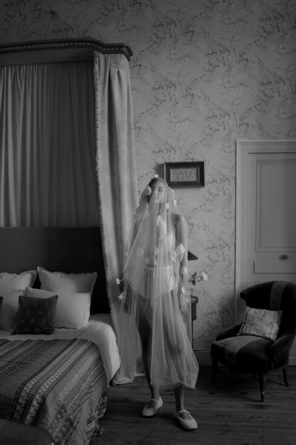 A Contemporary French Wedding Editorial: Unconventional Elegance at Château Marcellus