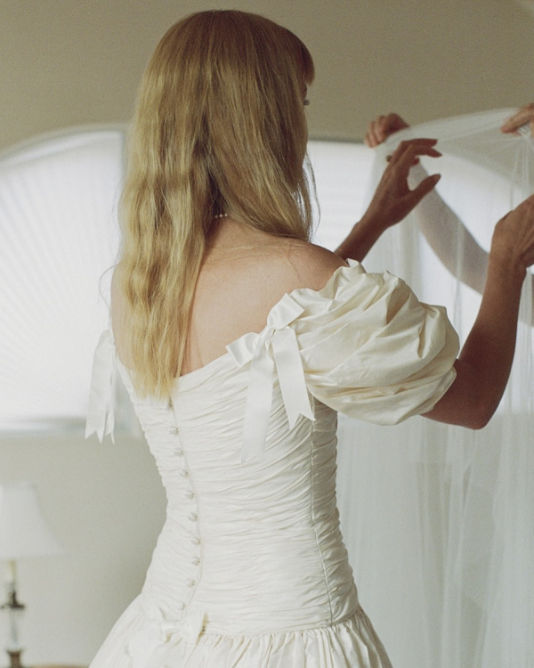 Vintage Style Wedding on a Ranch | Aly and Tommy's 80's Themed Wedding