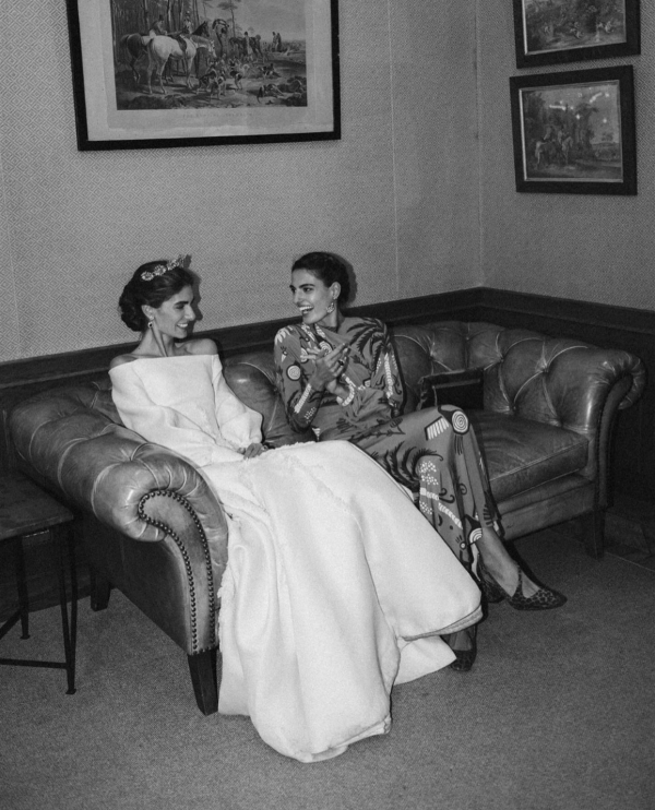 Best Gift for Sister on Her Wedding | Presents Ideas for Your Bride-To-Be Sister