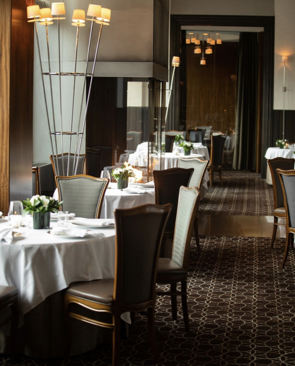 Best Restaurants for Small Wedding Dinner NYC | Intimate Wedding Restaurants