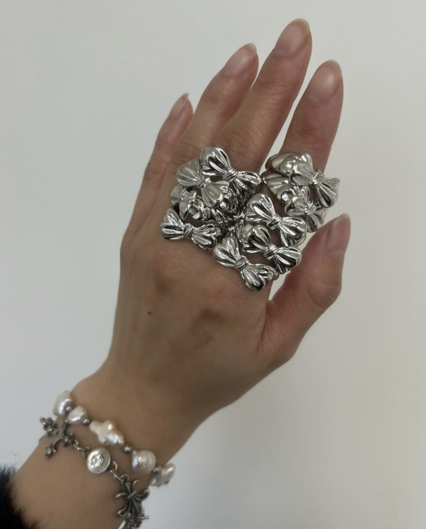 Best Gift for Sister on Her Wedding | Presents Ideas for Your Bride-To-Be Sister