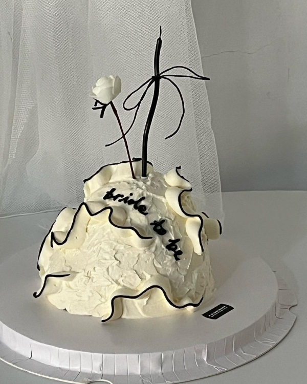 30 Creative Wedding Cake Ideas