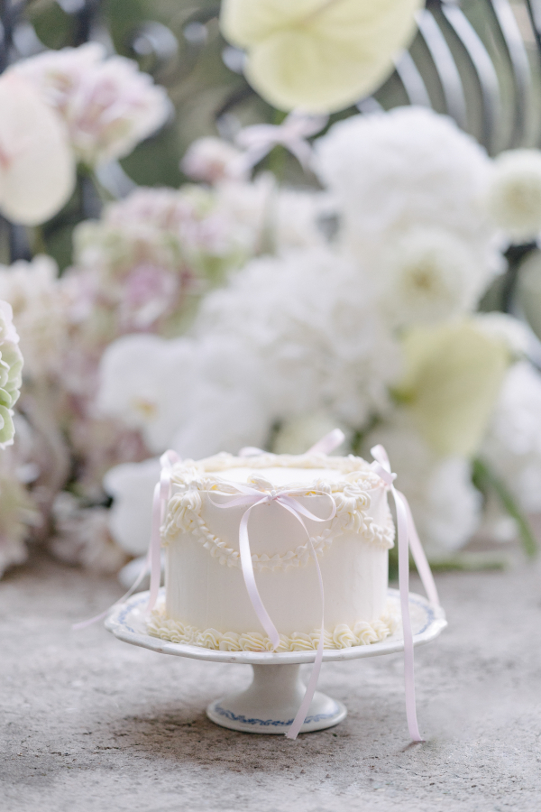 A Contemporary French Wedding Editorial: Unconventional Elegance at Château Marcellus