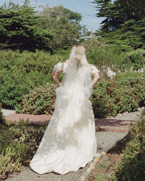 Vintage Style Wedding on a Ranch | Aly and Tommy's 80's Themed Wedding