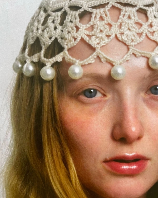 Modern Pearls: Elevating Your Bridal Look with this Timeless Accessory