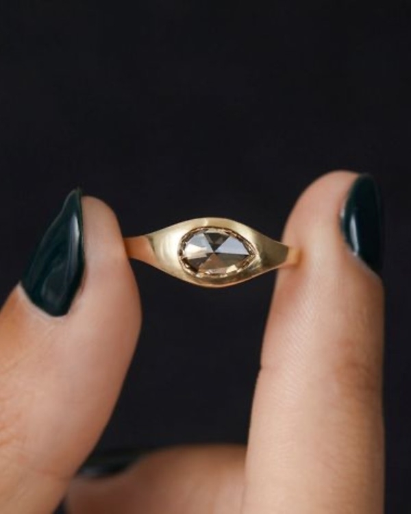 Color Your Love: The Ultimate Guide to Engagement Ring Gemstones