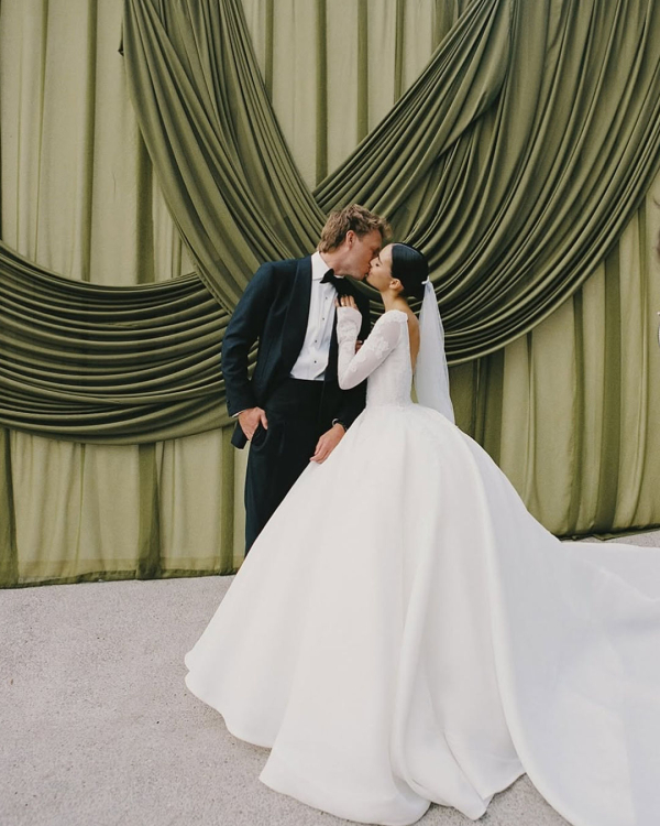 15 Best Australian Wedding Dress Designers | Top Bridal Gowns Designers List | Famous