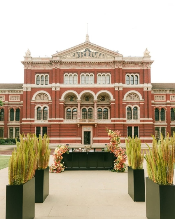 12 Art-Filled Wedding Venues Around the World