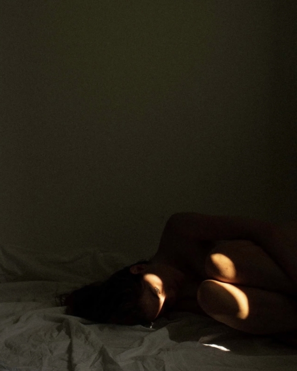 Post-Honeymoon Blues: How to Deal with It, Symptoms, and Tips