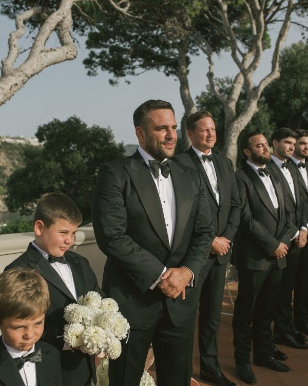 A Glamorous Seaside Wedding Evocative of a Classic Italian Film