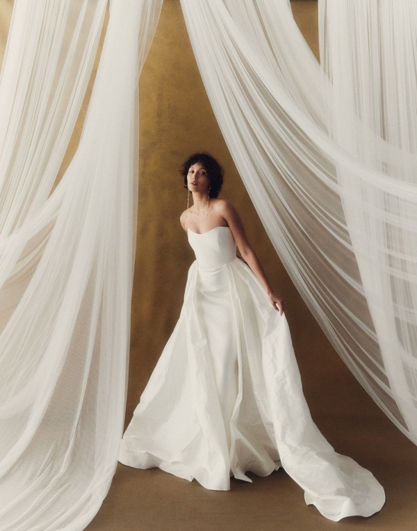 15 Best Australian Wedding Dress Designers | Top Bridal Gowns Designers List | Famous