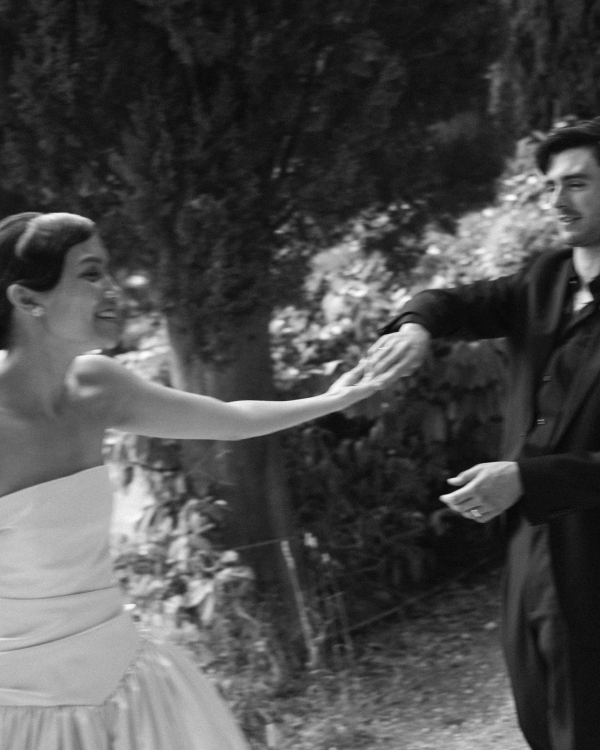 A Romantic Celebration Amidst the Rolling Hills of Umbria