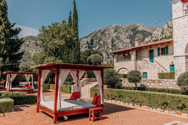 Venues Talici Hill Rustic Villas