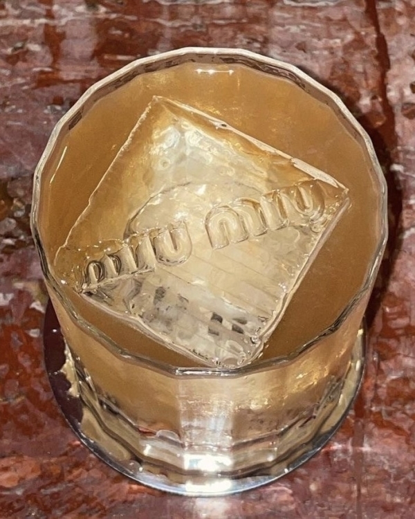 40 Trendy Serving Ideas for Your Wedding Cocktails