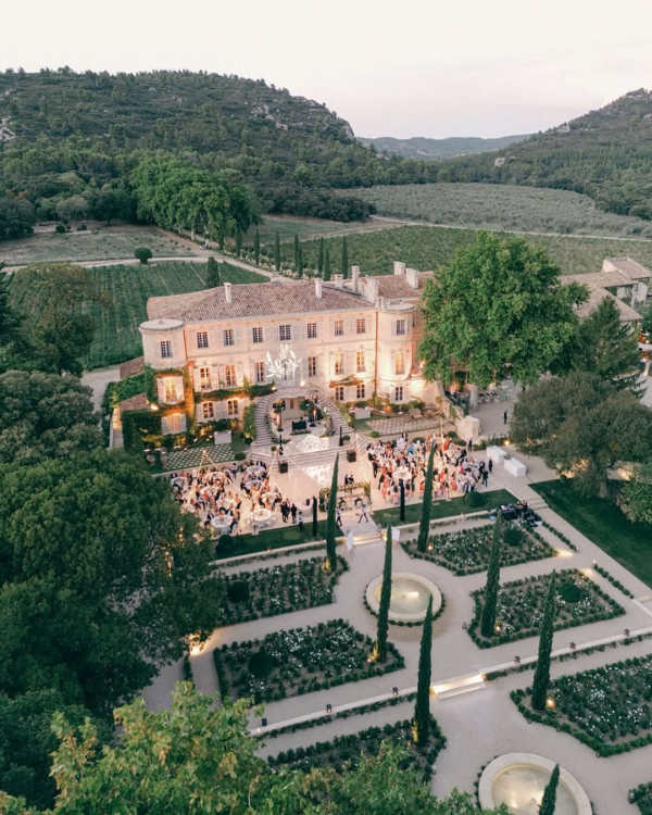 12 Best Wedding Photographers in the UK | British Professional Photography | TOP Luxury Bridal Photographers