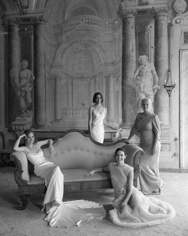 50 Must-Save Group Portrait Ideas