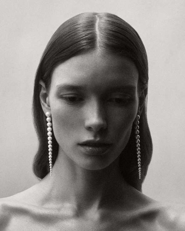 Modern Pearls: Elevating Your Bridal Look with this Timeless Accessory
