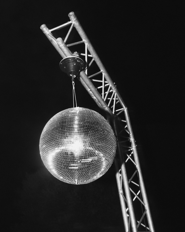 A Vibrant and Playful Wedding Under the Portuguese Sun
