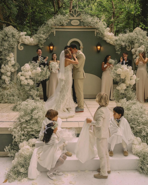 50 Must-Save Group Portrait Ideas