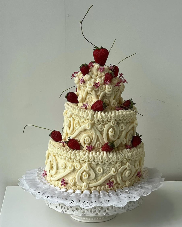 30 Vintage-Inspired Tiered Cakes to Sweeten Your Big Day