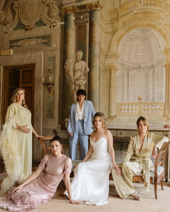 50 Must-Save Group Portrait Ideas