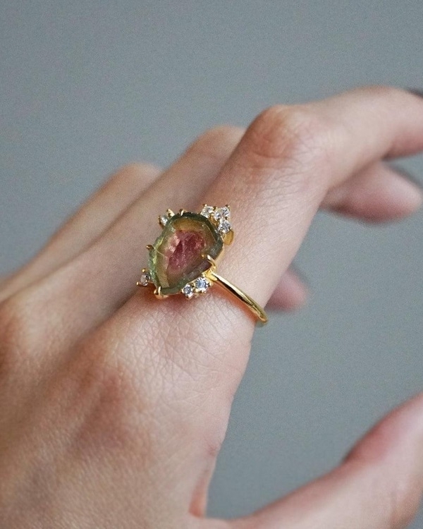 Color Your Love: The Ultimate Guide to Engagement Ring Gemstones