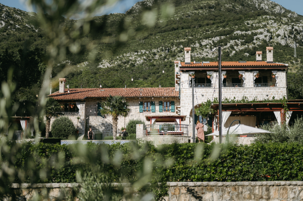 Venues Talici Hill Rustic Villas