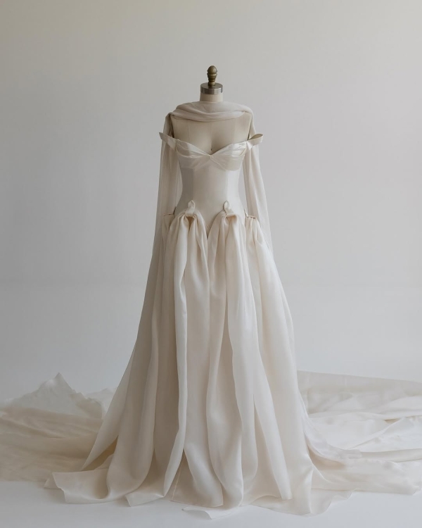 15 Best Australian Wedding Dress Designers | Top Bridal Gowns Designers List | Famous