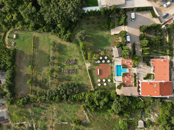 Venues Talici Hill Rustic Villas