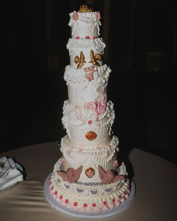 30 Vintage-Inspired Tiered Cakes to Sweeten Your Big Day