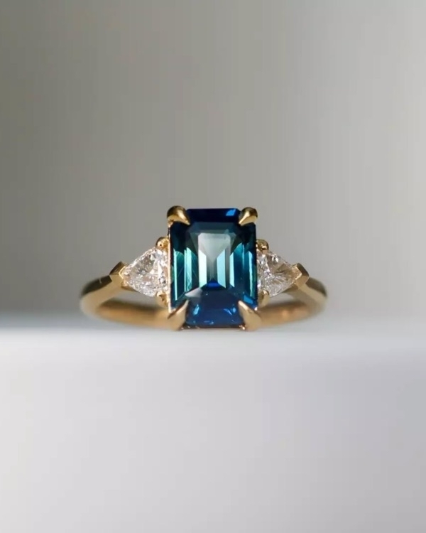 Color Your Love: The Ultimate Guide to Engagement Ring Gemstones