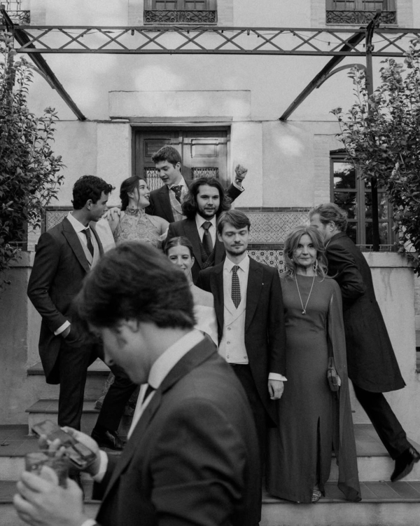 50 Must-Save Group Portrait Ideas