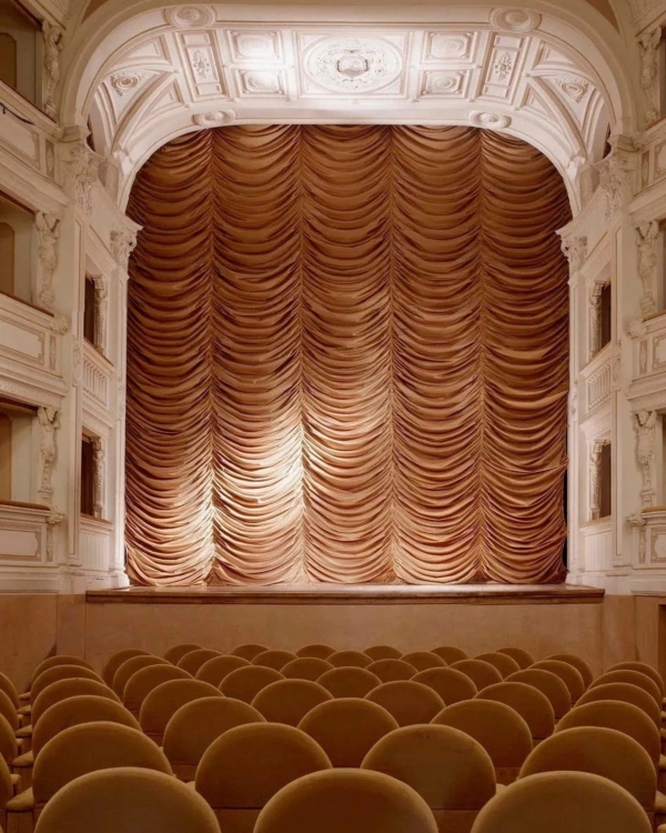 7 Unique Ways to Celebrate New Year's Eve as a Couple