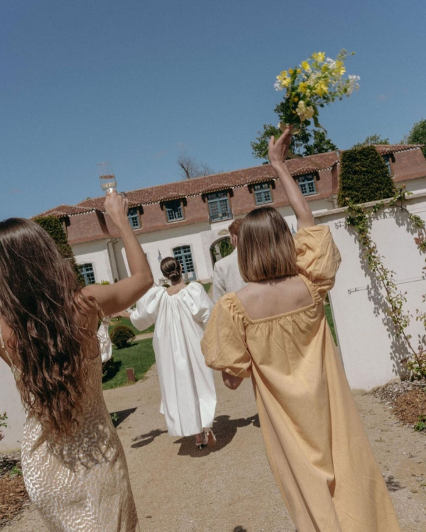 50 Must-Save Group Portrait Ideas