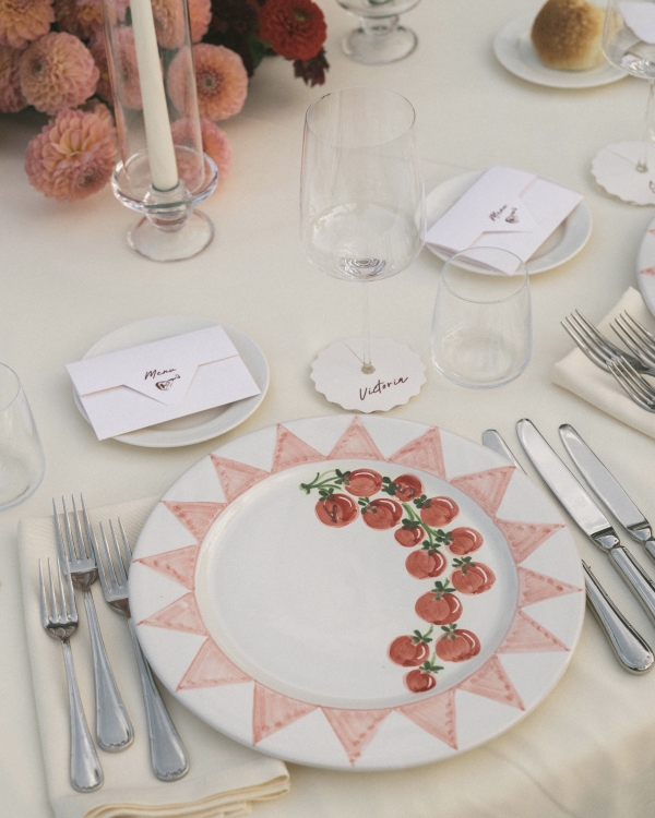 A Glamorous Seaside Wedding Evocative of a Classic Italian Film