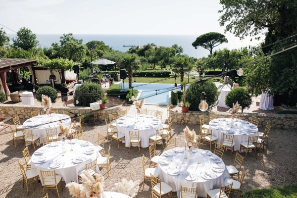 Venues Talici Hill Rustic Villas