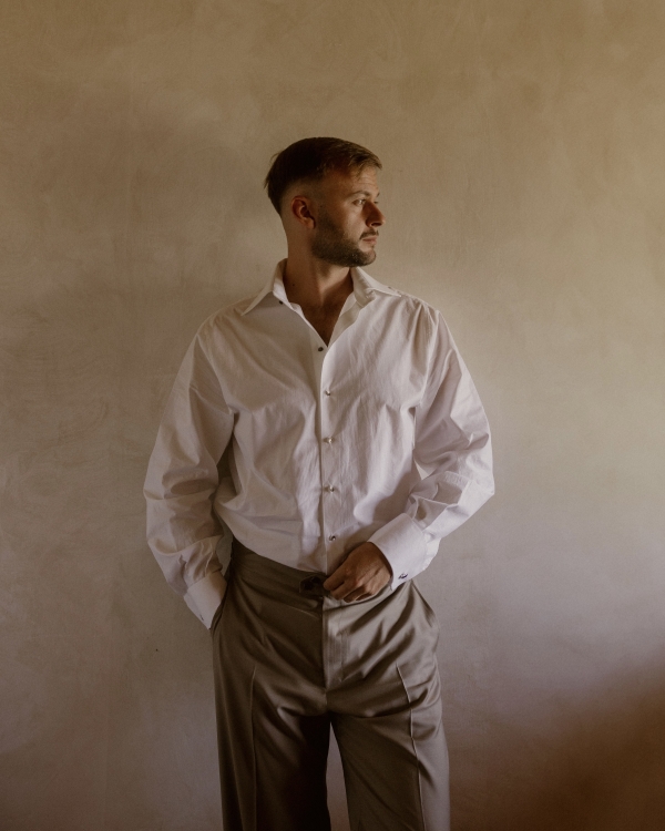 A Playful & Artistic Rural Wedding in the Countryside of Madrid