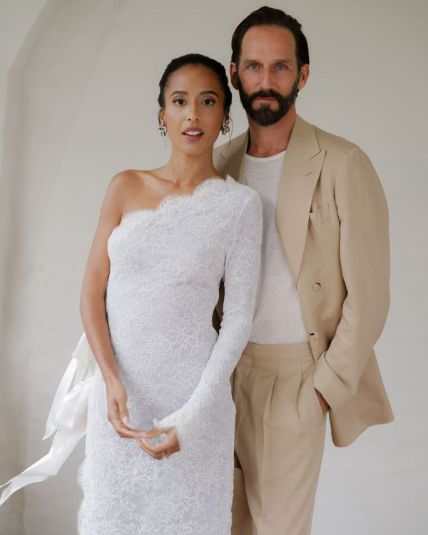 12 Best Wedding Photographers in the UK | British Professional Photography | TOP Luxury Bridal Photographers