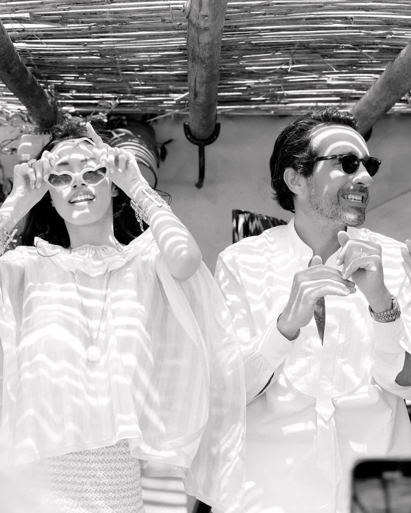 12 Best Wedding Photographers in the UK | British Professional Photography | TOP Luxury Bridal Photographers