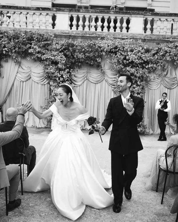 A Cinematic Sicilian Villa Wedding Framed by Modern Florals and Fruit Art