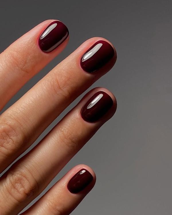 25 Show-Stopping Nail Design Ideas for New Year’s Eve 2025