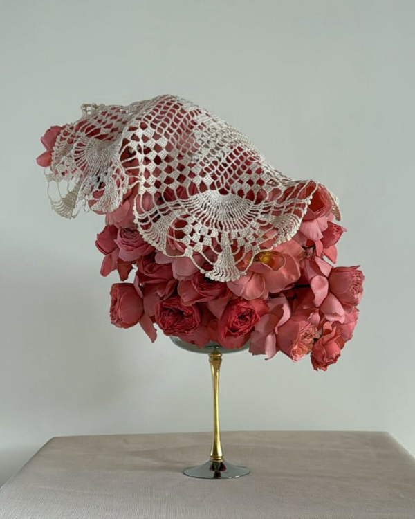 30 Vintage-Inspired Floral Arrangements That Make Nostalgia Feel New