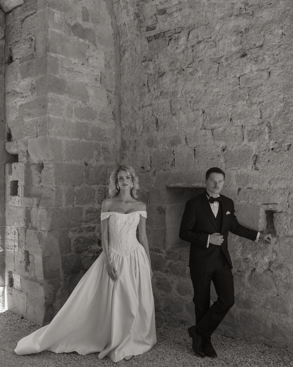 An Elevated Elopement in Tuscany with Vintage Bridal