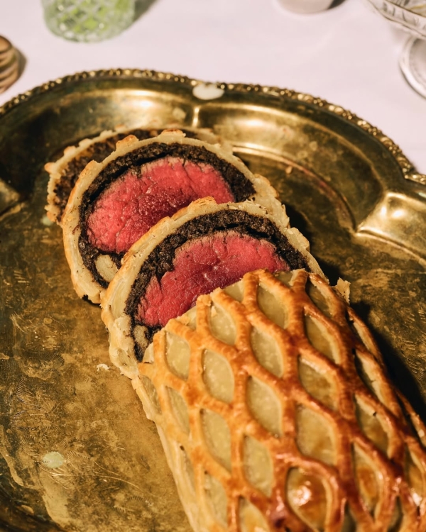 7 Festive Food & Drink Ideas for Stylish Holiday Hosting