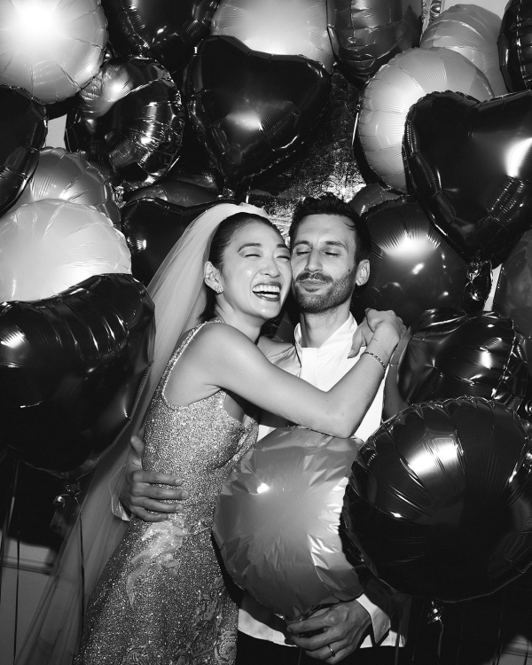 A Cinematic Sicilian Villa Wedding Framed by Modern Florals and Fruit Art