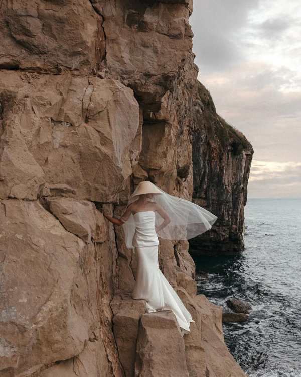 15 Best Wedding Photographers in the UK | British Professional Photography | TOP Luxury Bridal Photographers